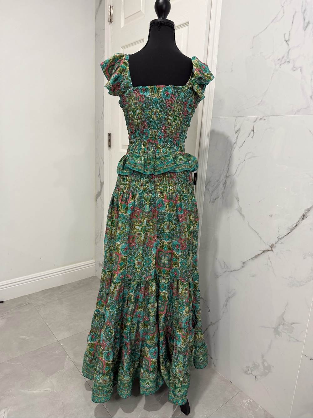 India Boutique Teal and Pink Paisley Set, skirt and top. Small